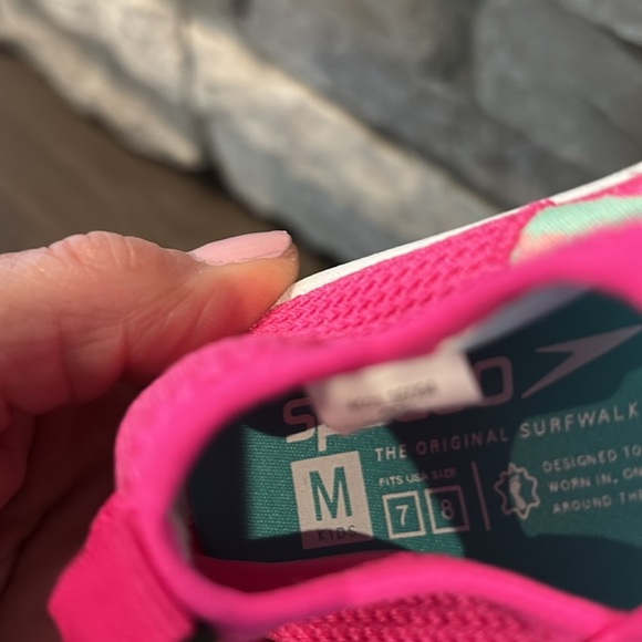 Speedo Kids multicolor water shoes,UV protection,slip on,pull tab,tread,light - Picture 8 of 8